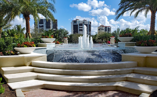 Custom swimming pool water features